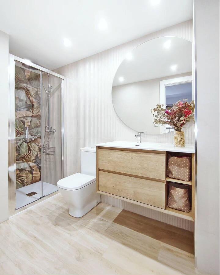 Baño moderno reformado en Zaragoza